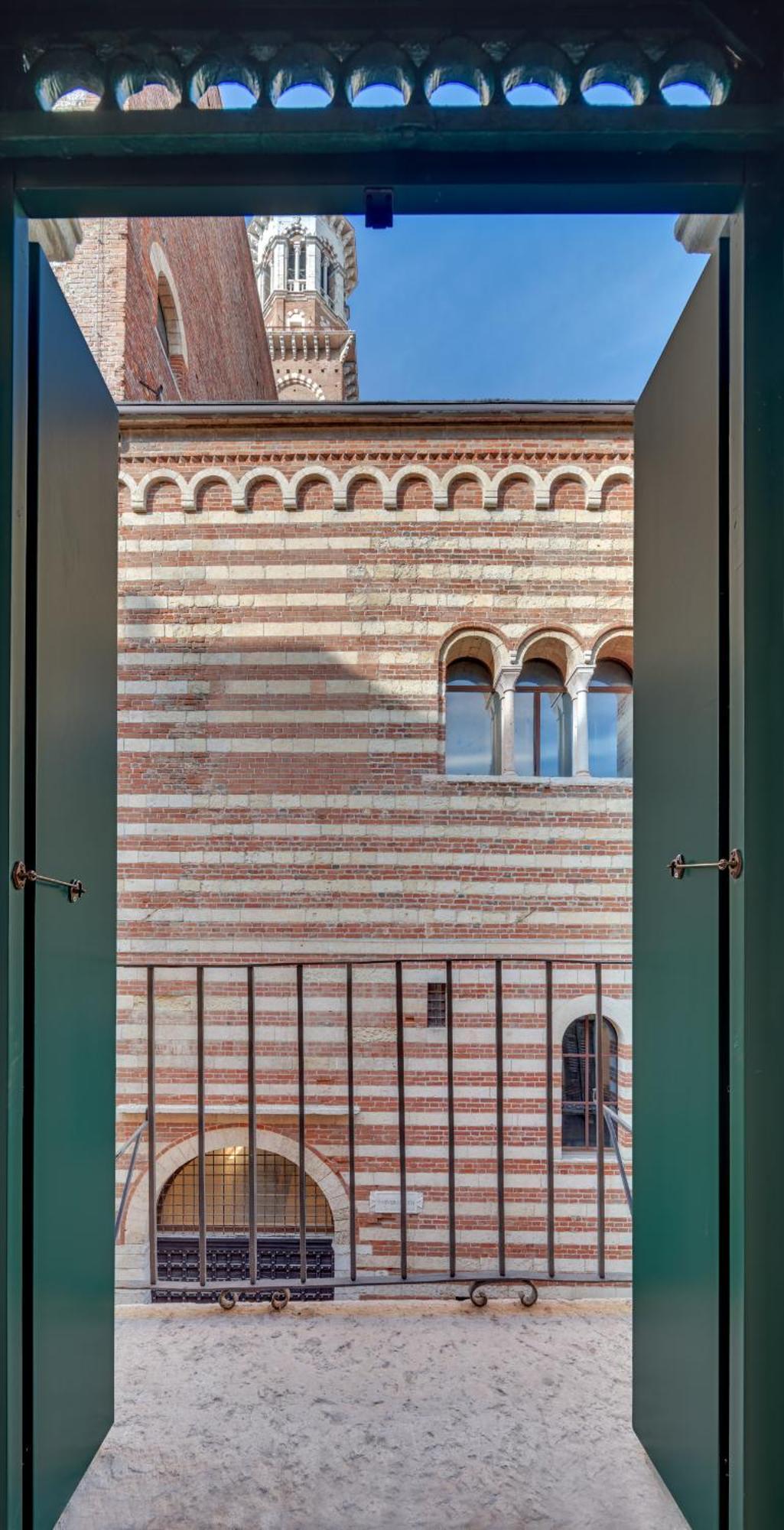 Apartment Forum *