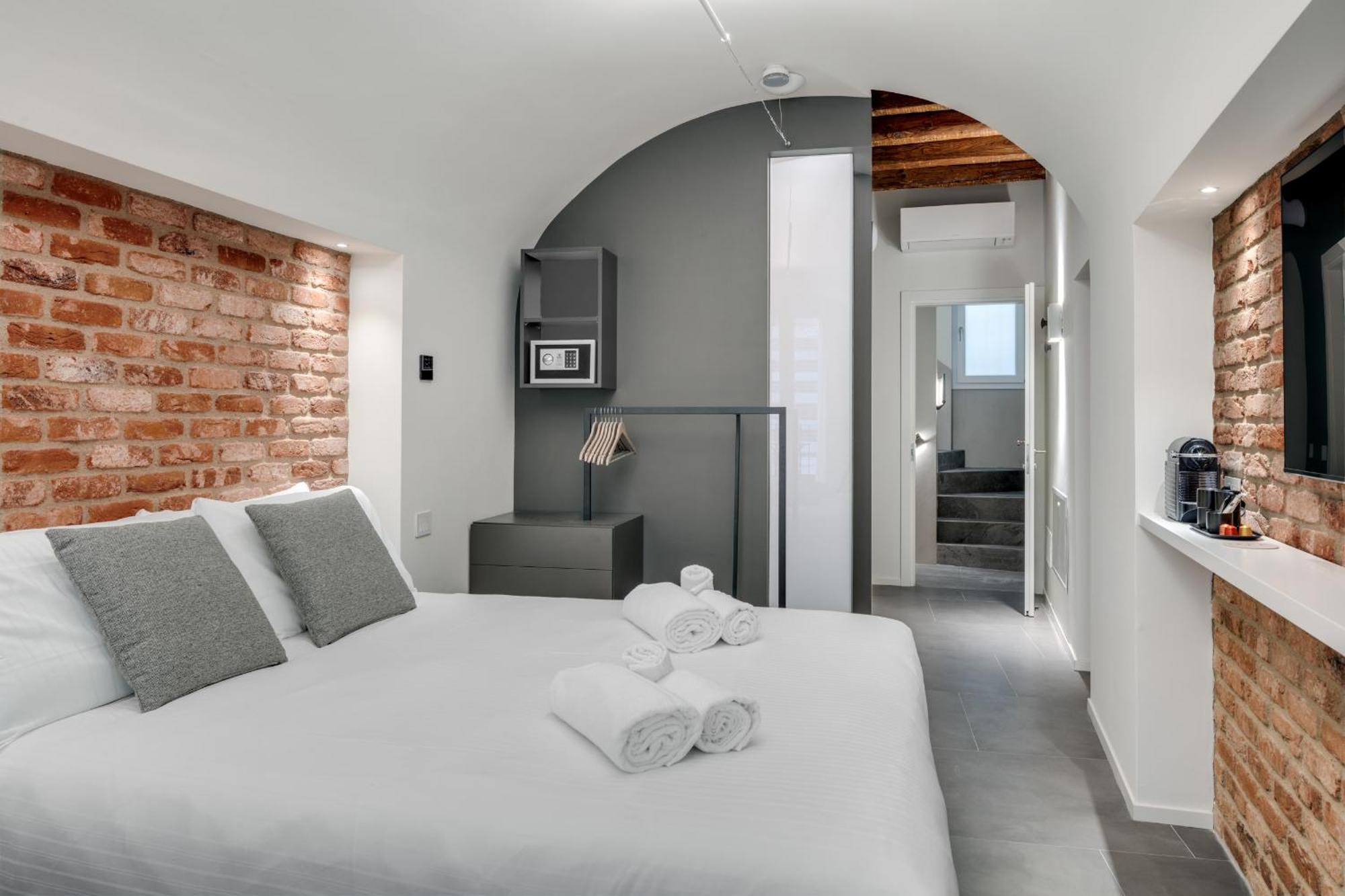 Forum Apartment