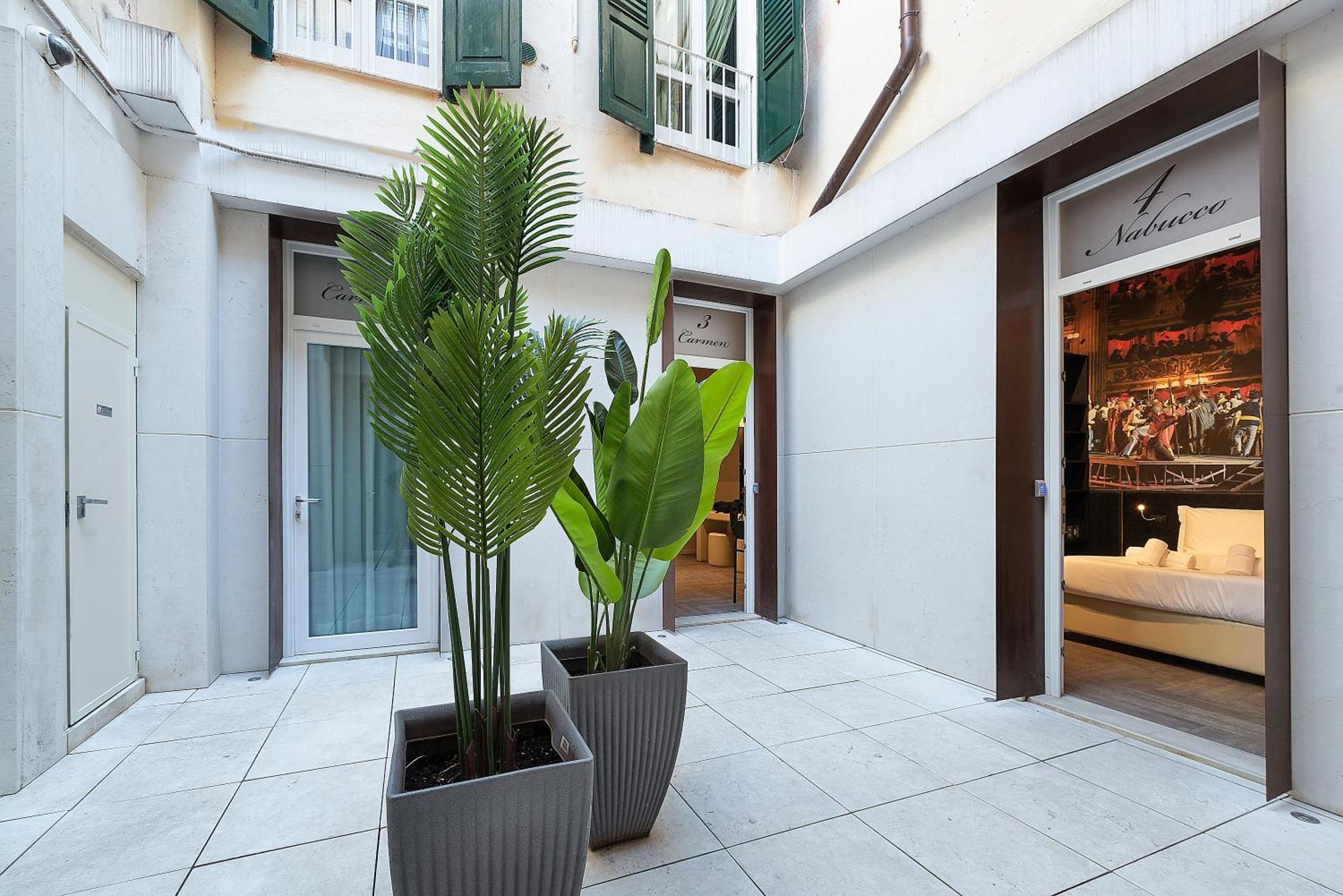 Italianflat - Theatrum And Verona