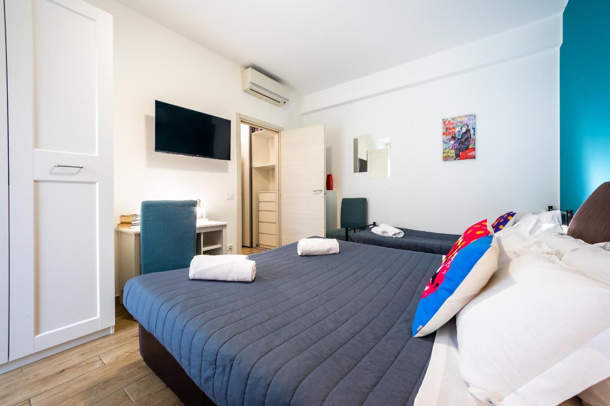 Pop Duplex Apartment *