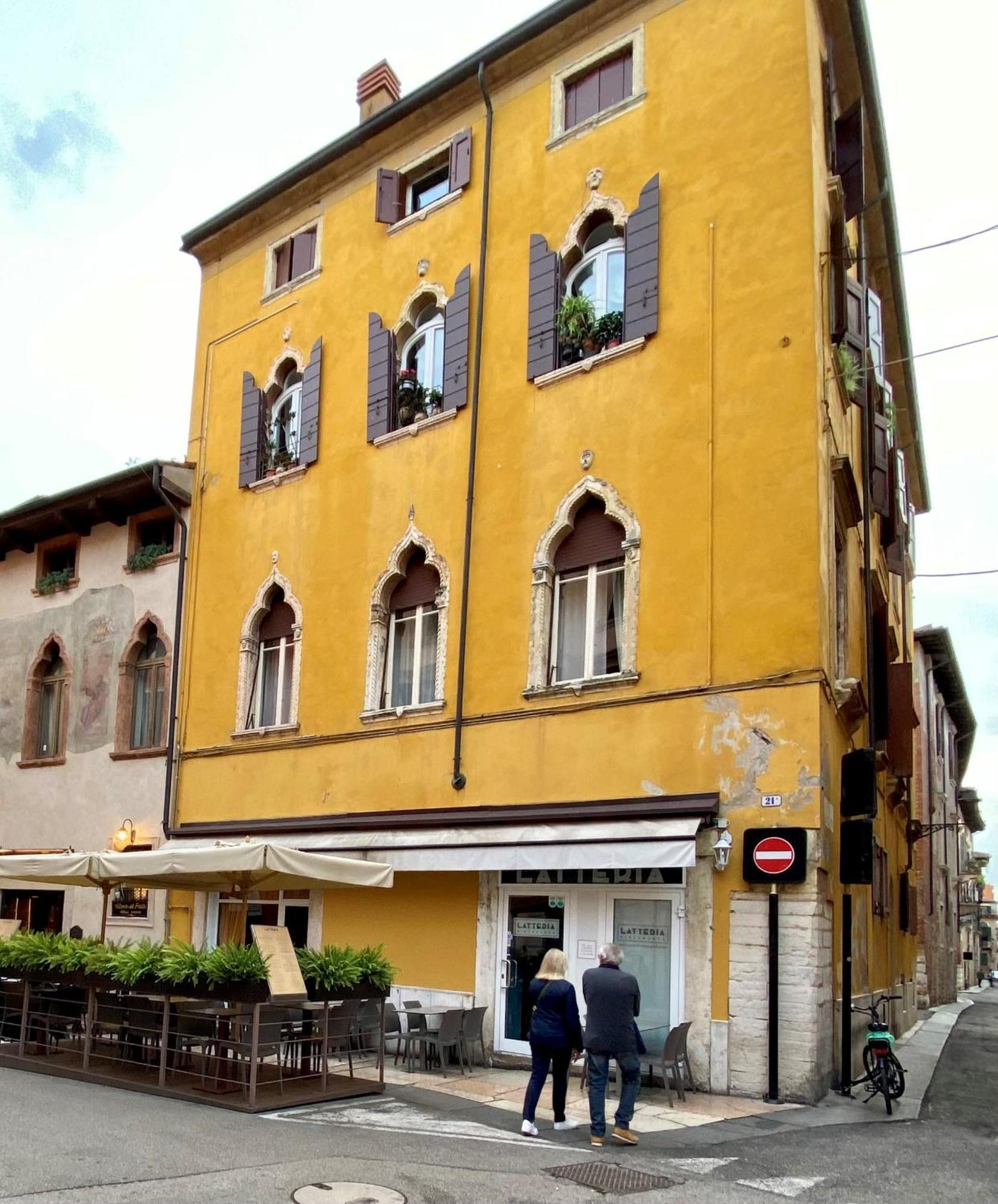 Ponte Pietra Lovely In Apartment Verona