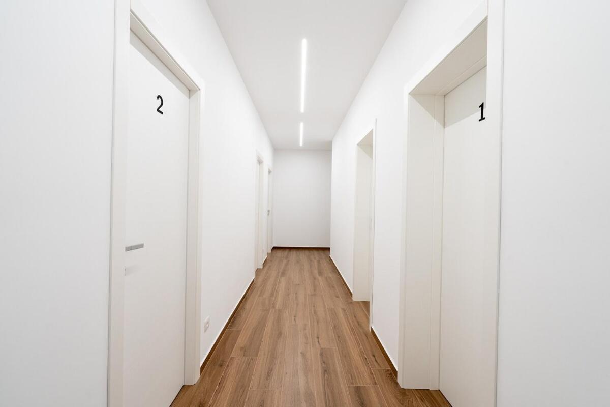One Fiera With Private Bathroom Apartment *
