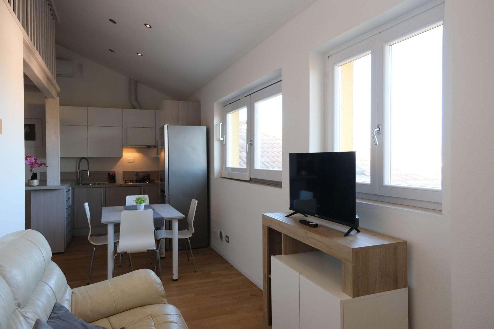Vr Attico Di Lino * Verona