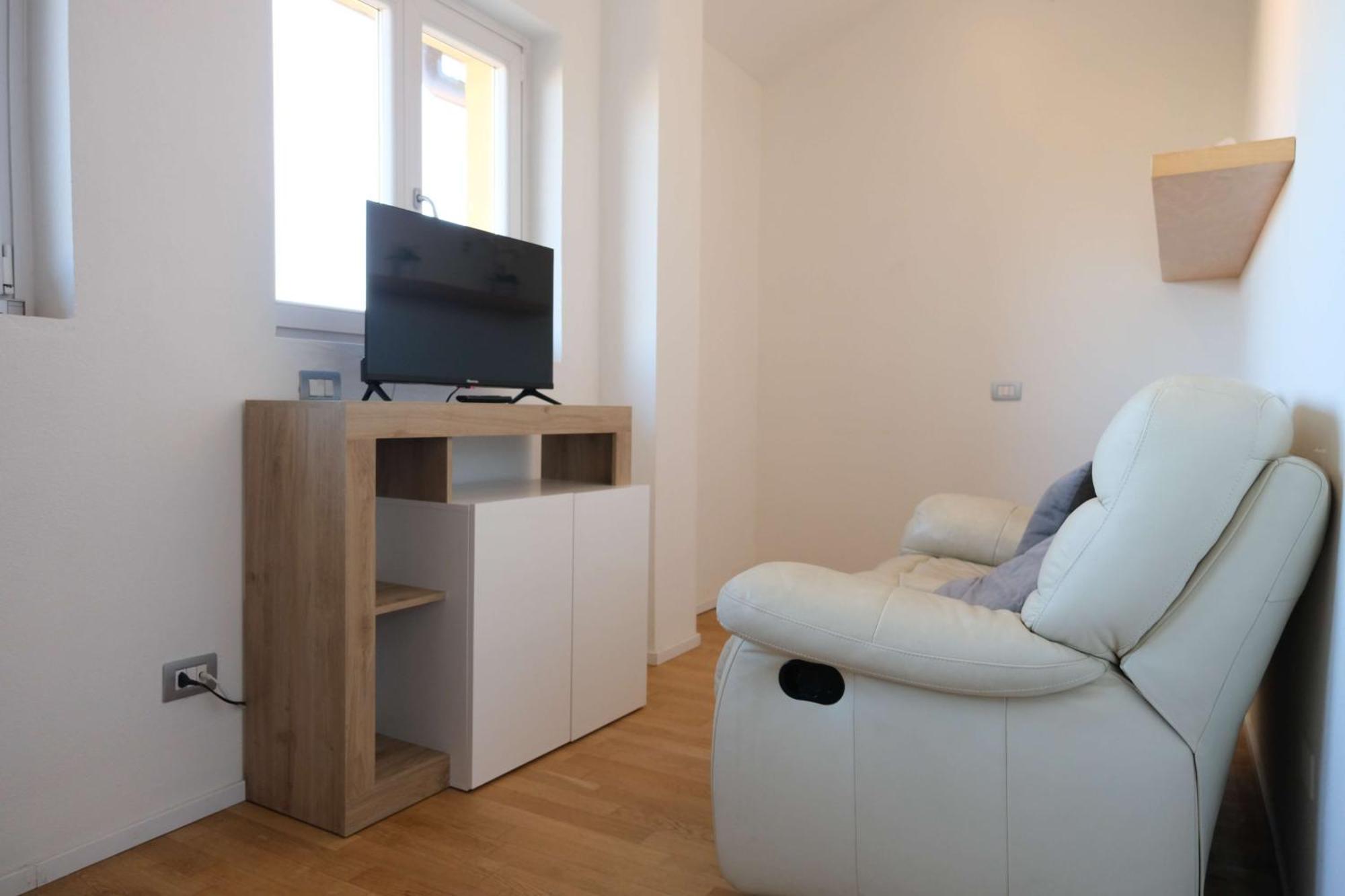 Vr Attico Di Lino Verona