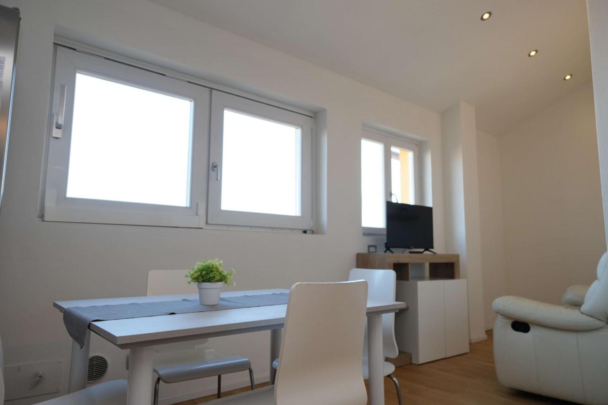 Vr Attico Di Lino Verona