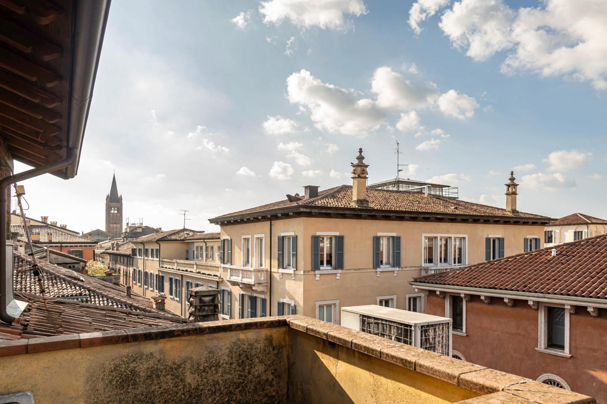 Apartment Cozy And Charming In Veronacenter With Parking Verona