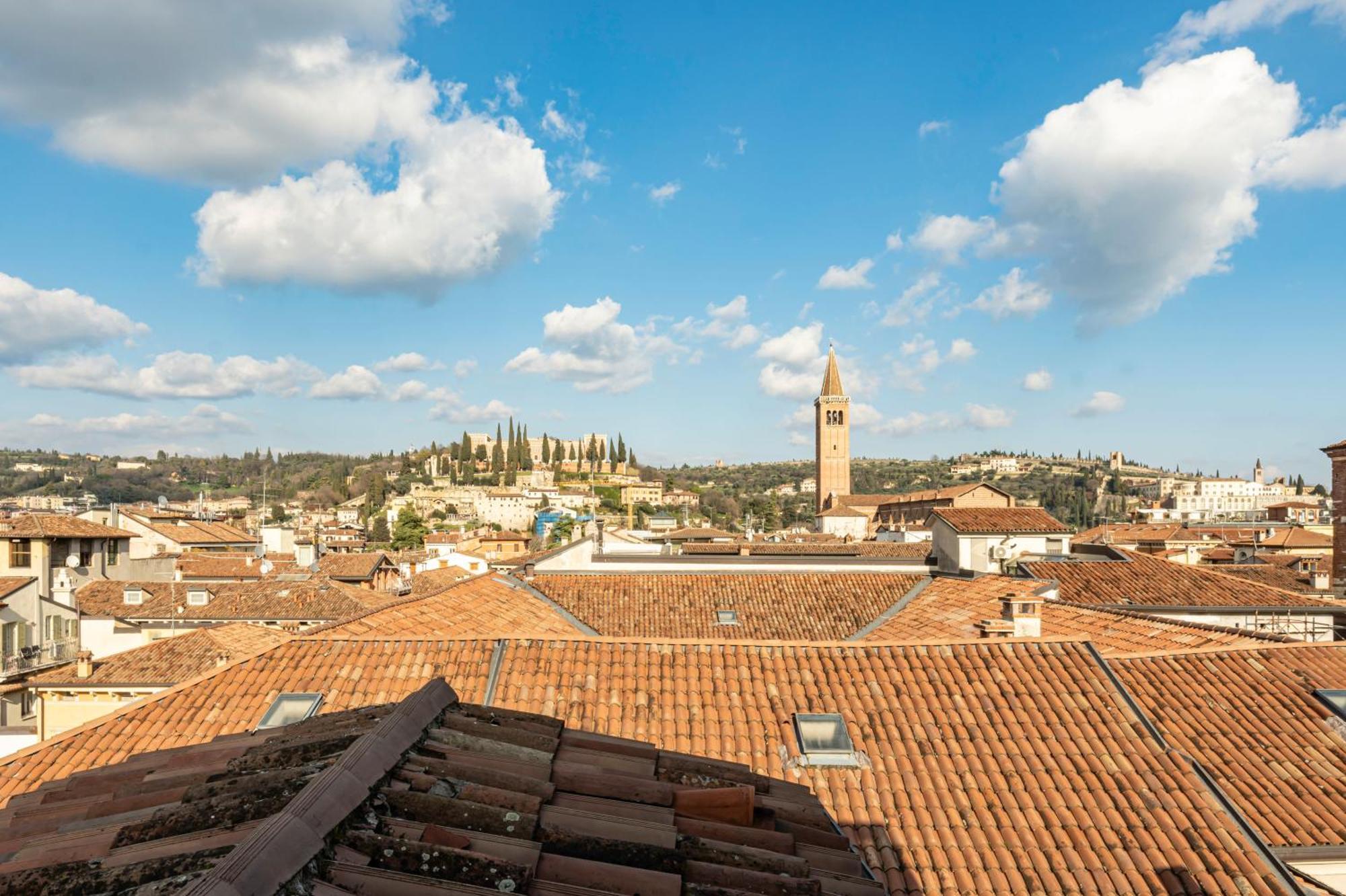 Cozy And Charming In Veronacenter With Parking Apartment Verona