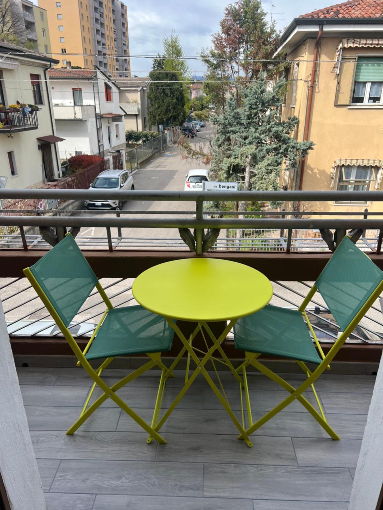 Jungle Chic Business & Fun Apartment