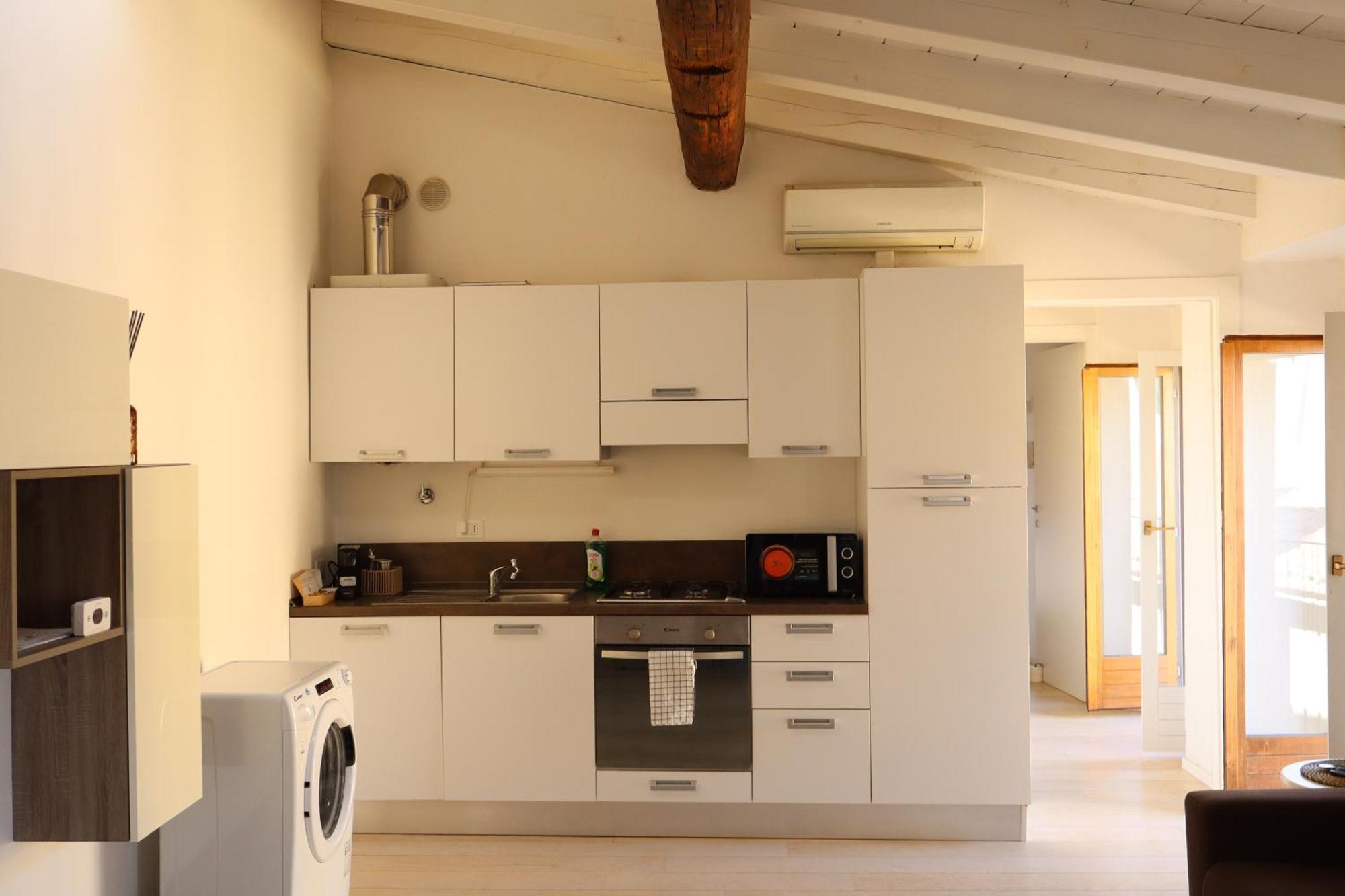 Casa Milu - Vicolo Satiro, Old Town Apartment Verona