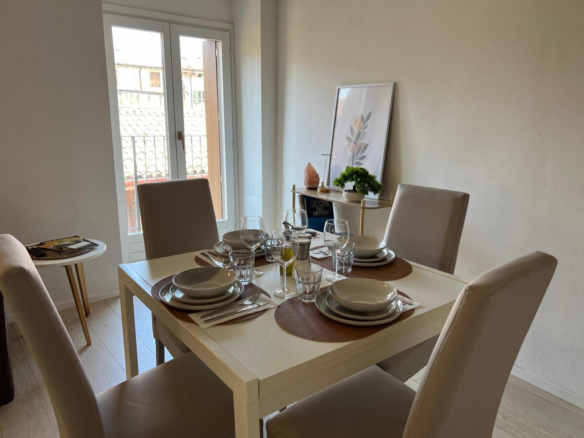 Casa Milu - Vicolo Satiro, Old Town Apartment