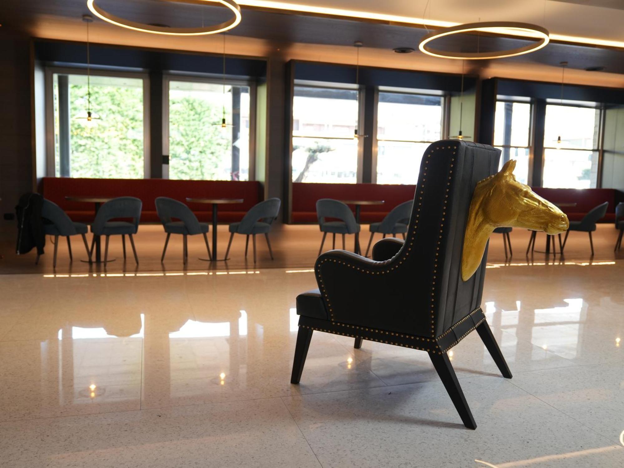 Cavallo Est Hotel