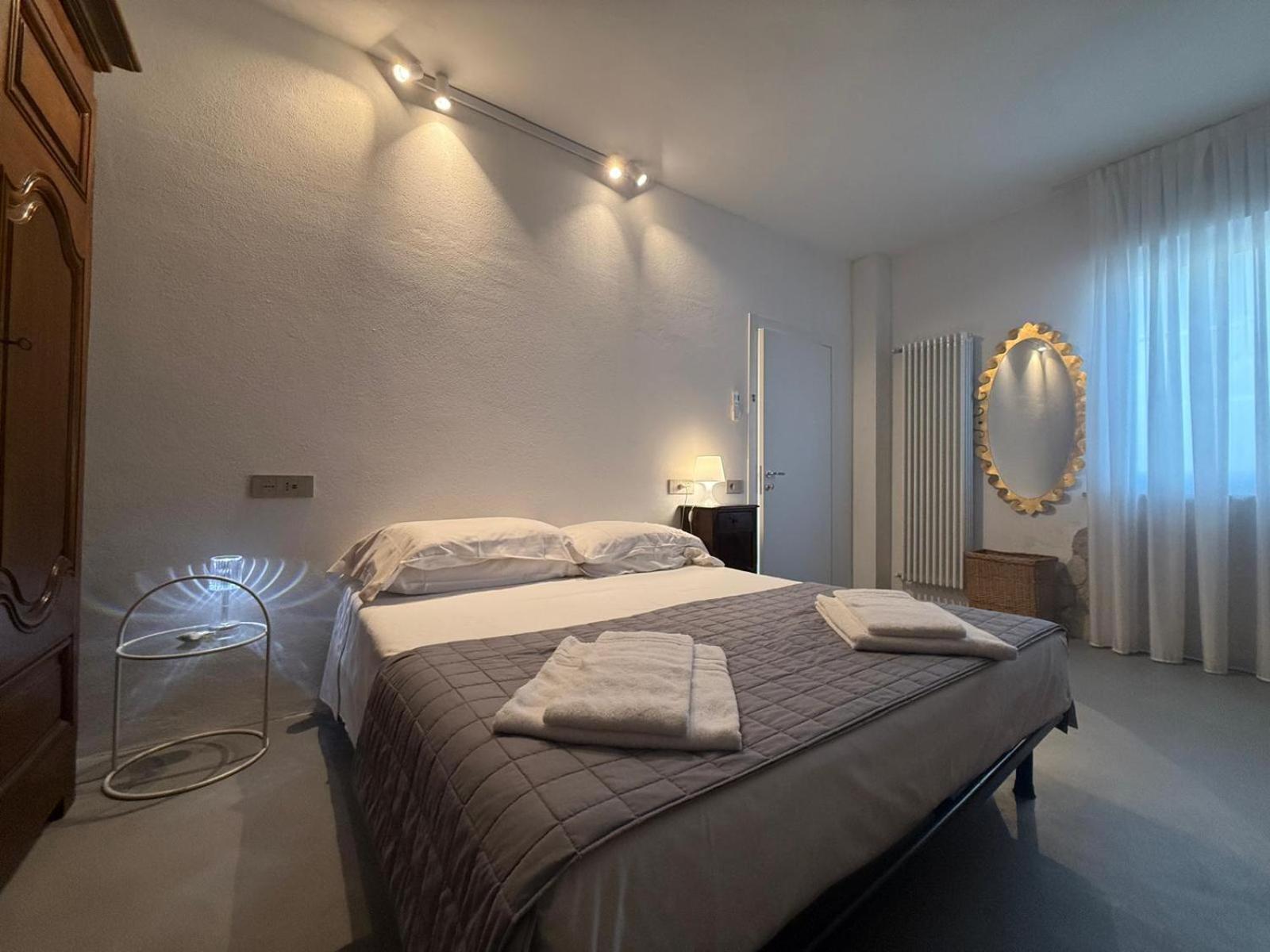 B&B Relax Rooms - Villa Segala 5A Guest house *