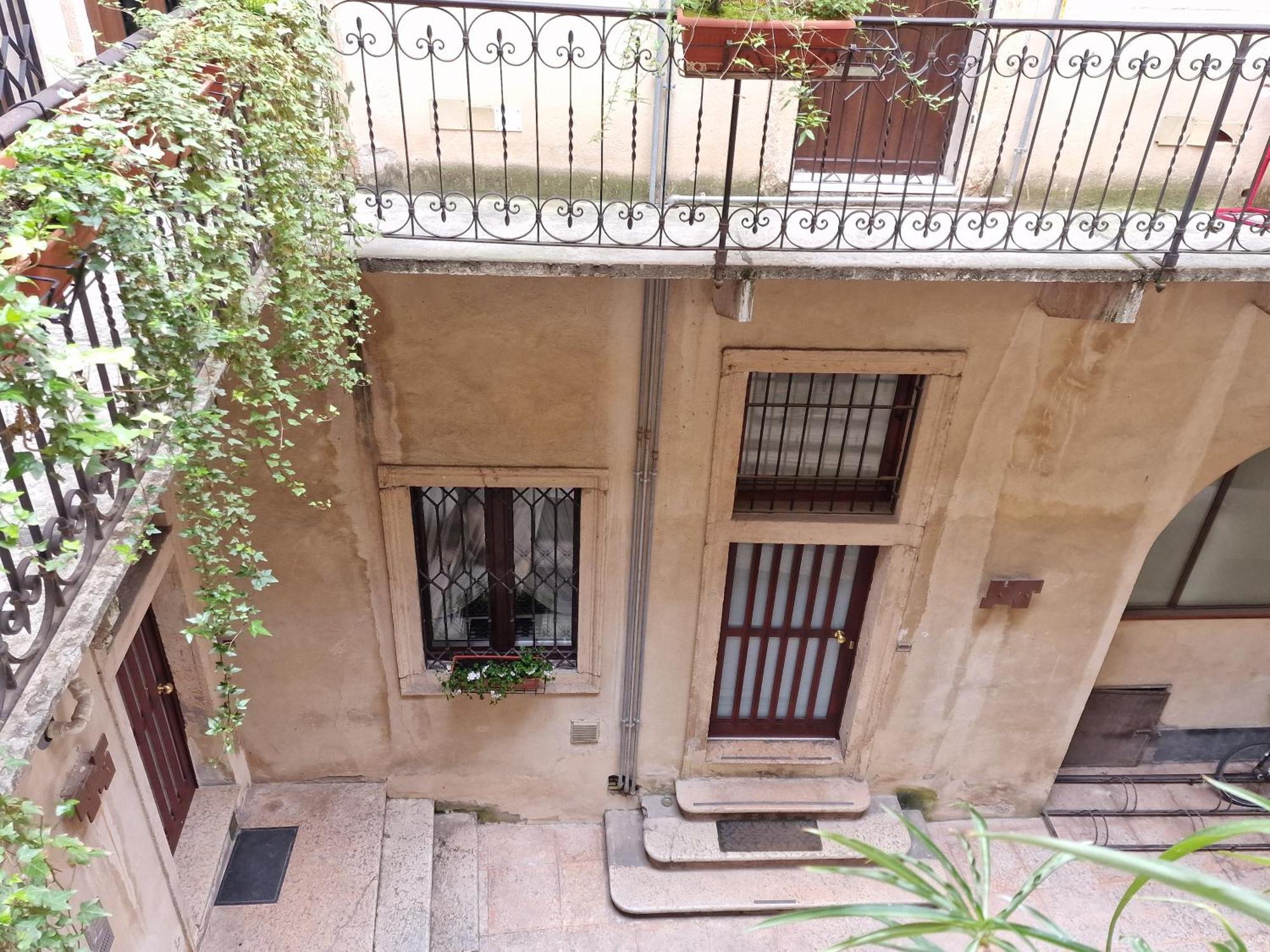 Via Duomo *