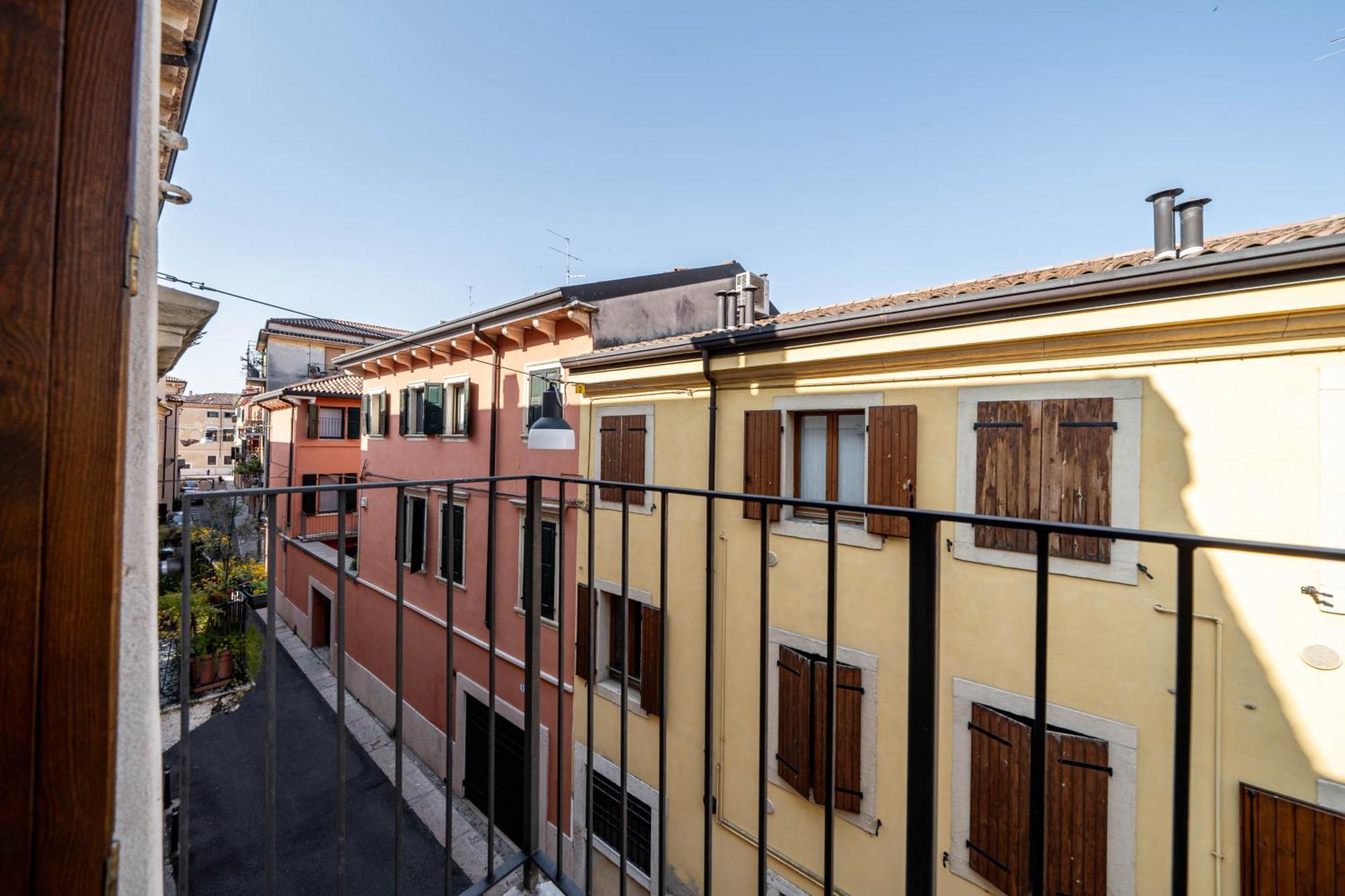 Casa Milu - Vicolo Satiro, Old Town Verona