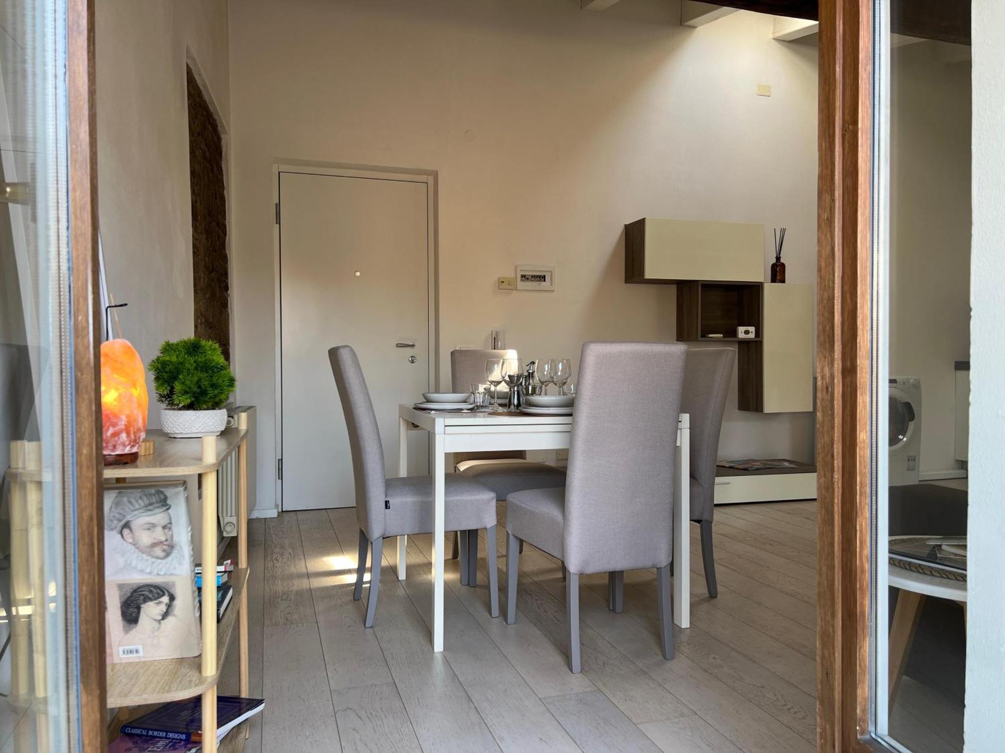Casa Milu - Vicolo Satiro, Old Town