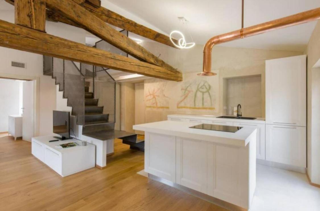 Ponte Pietra Luxury In Apartment Verona