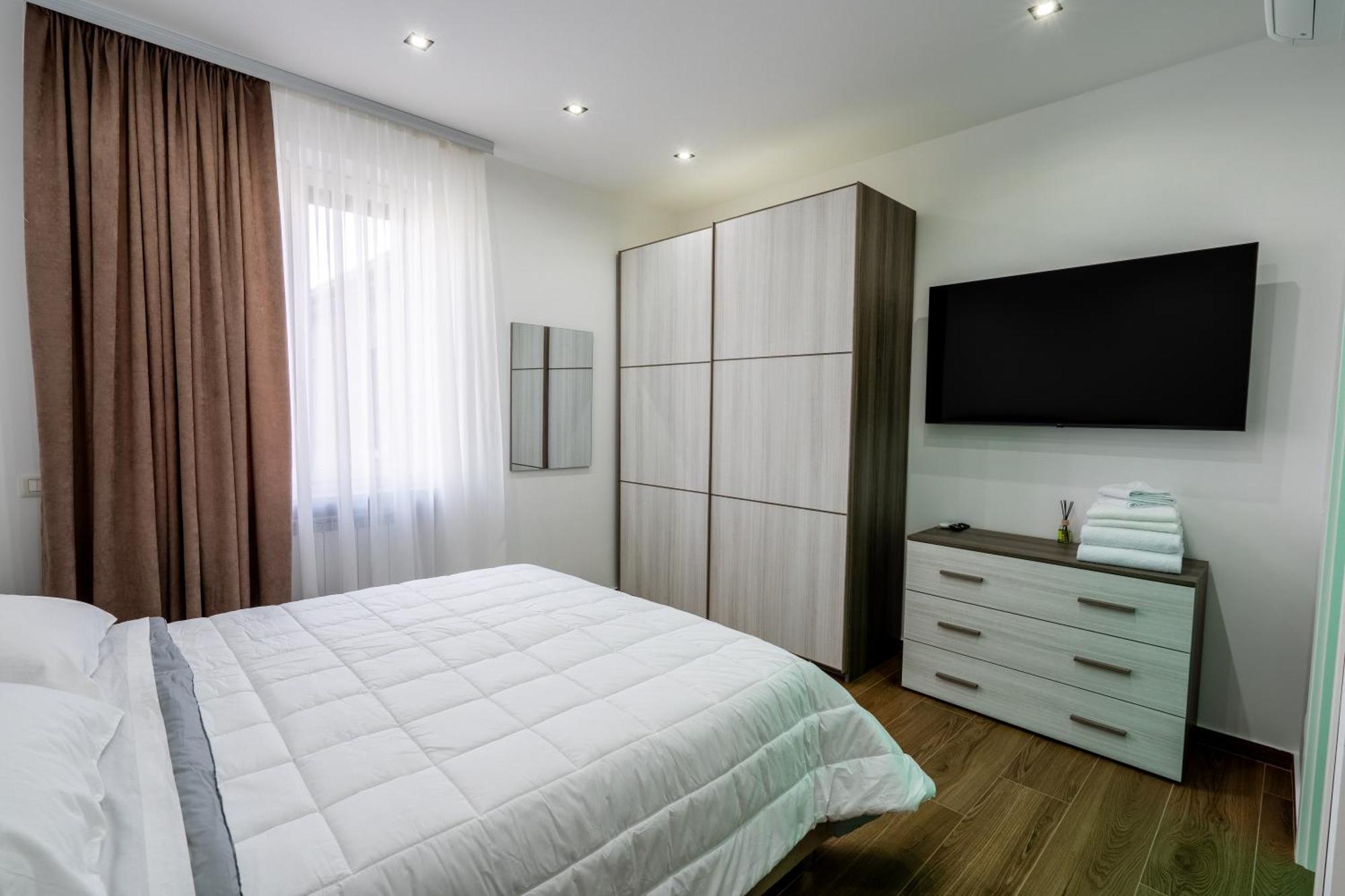 One Fiera With Private Bathroom Verona