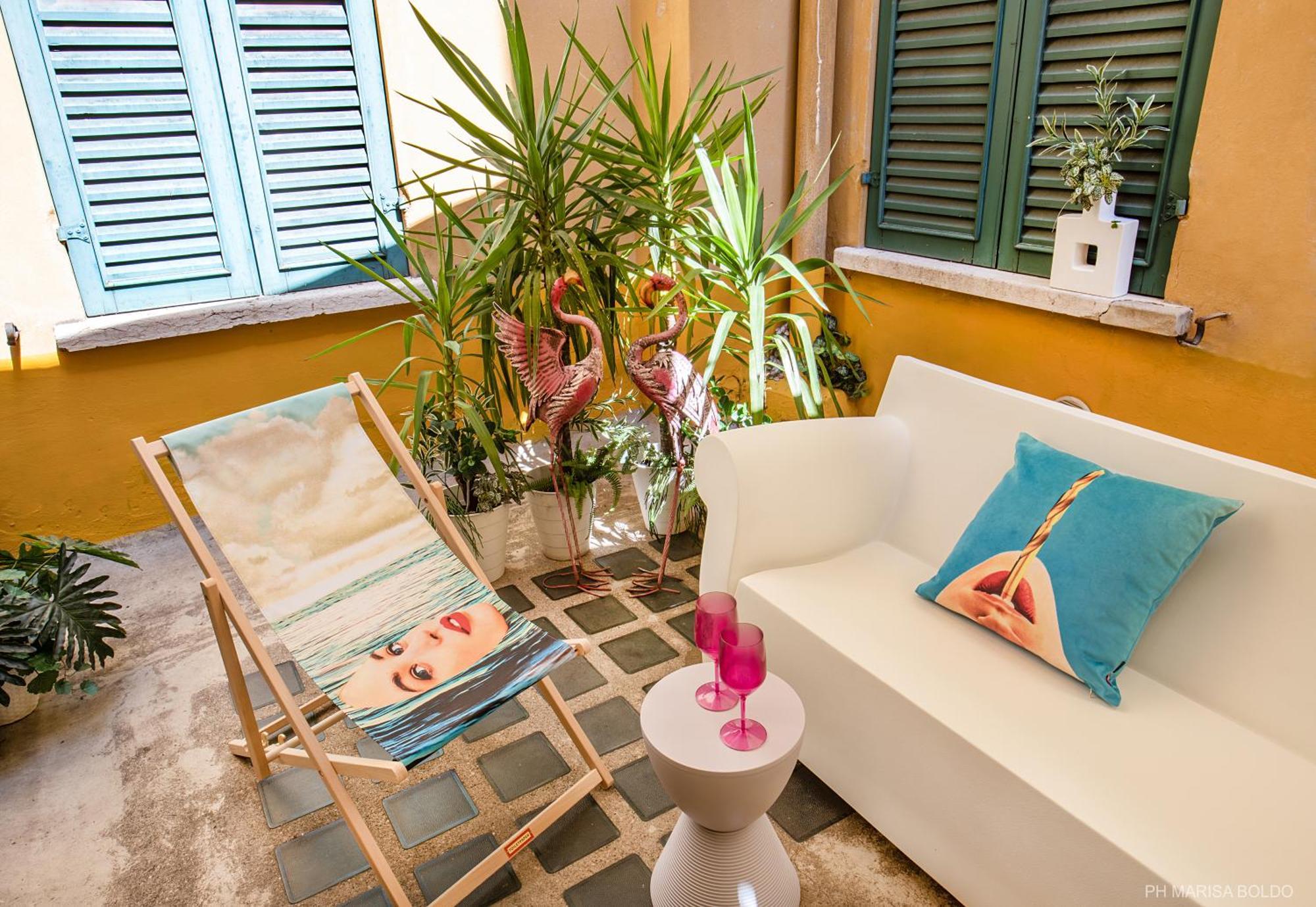 Billie's Flat Red - Art & Design In Historic Centre Verona