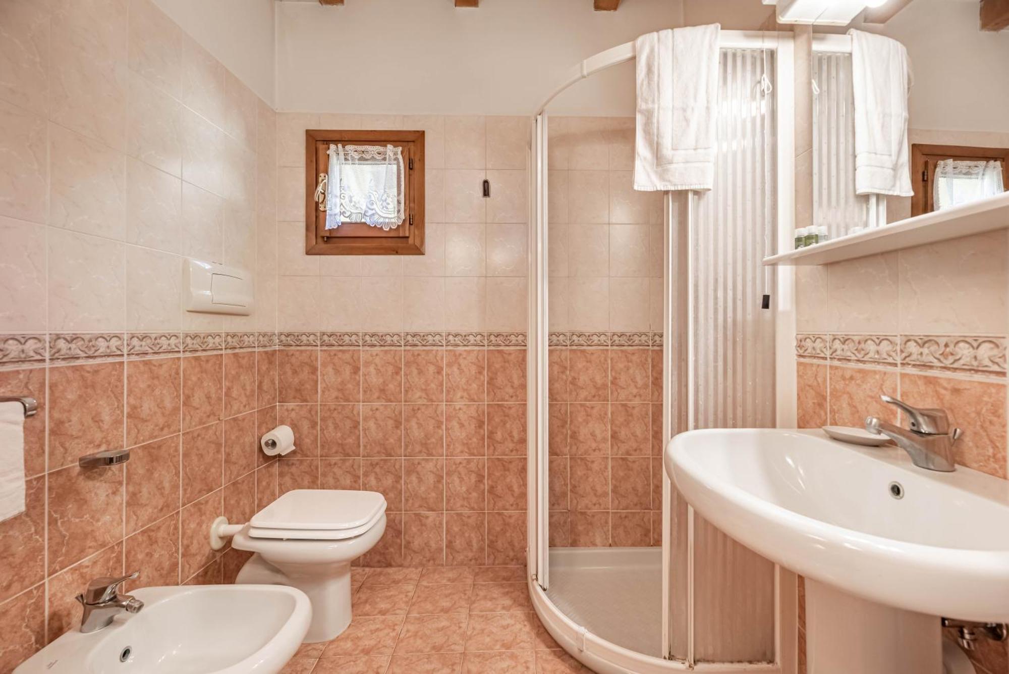 Huoneisto Italstay - Vescovo Elegant Courtyard