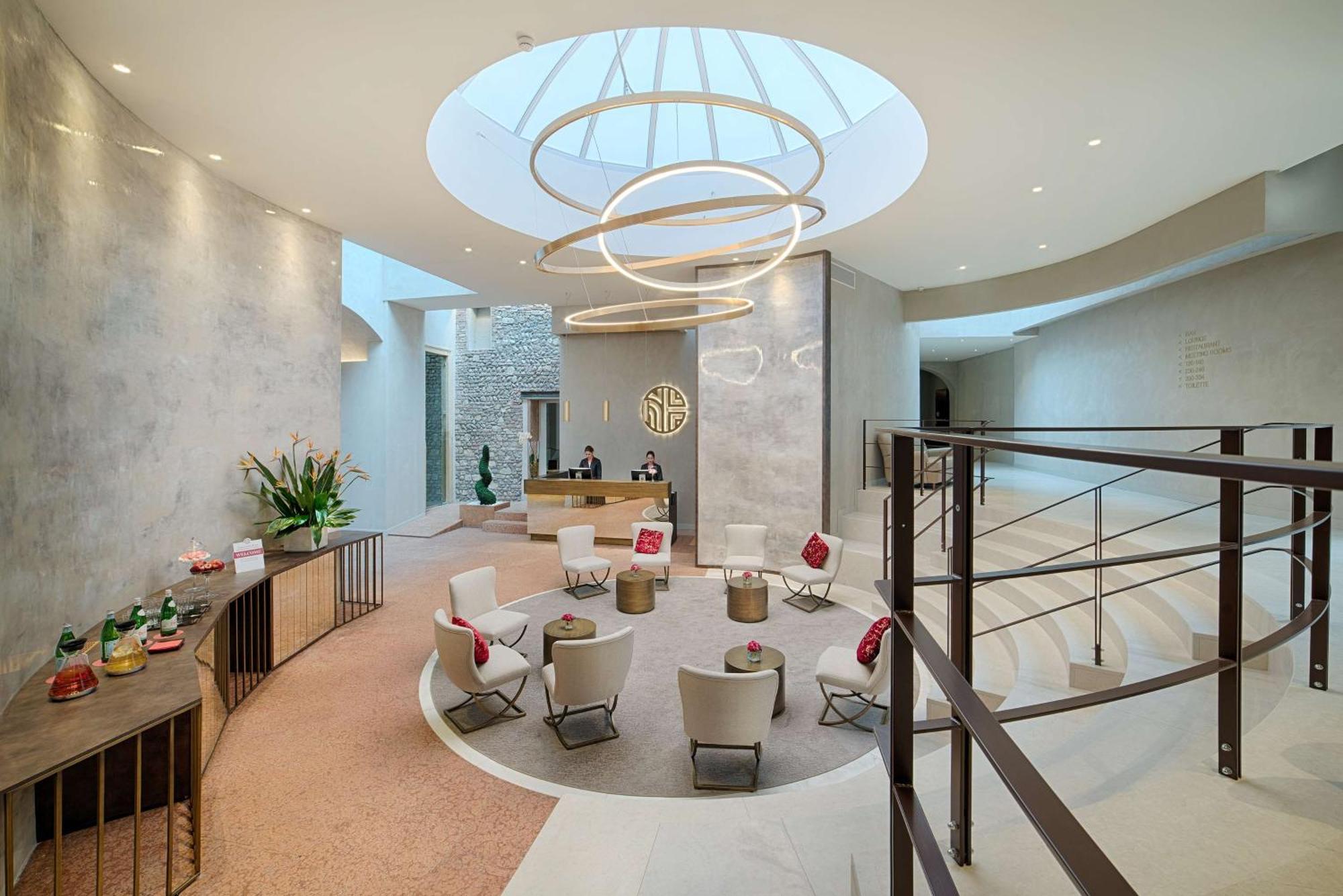 Hotel Nh Collection Palazzo 5*