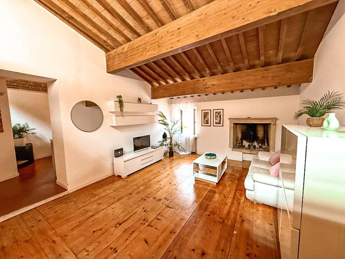 At Piazza Erbe Skyline View Free Parking Apartment