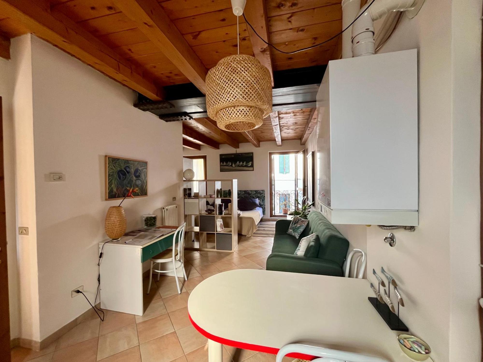 Bright, Cozy In The Heart Of Apartment