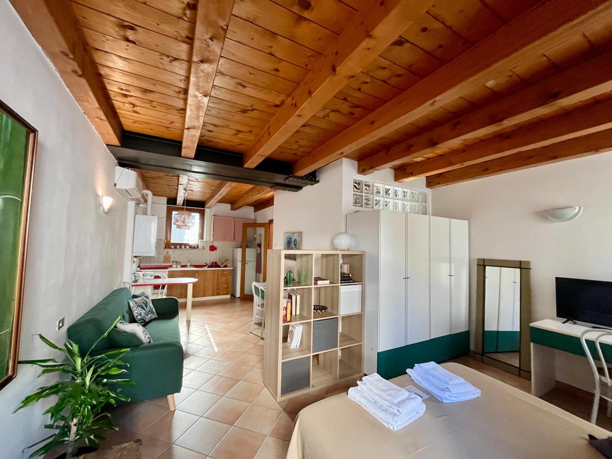 Bright, Cozy In The Heart Of Apartment Verona
