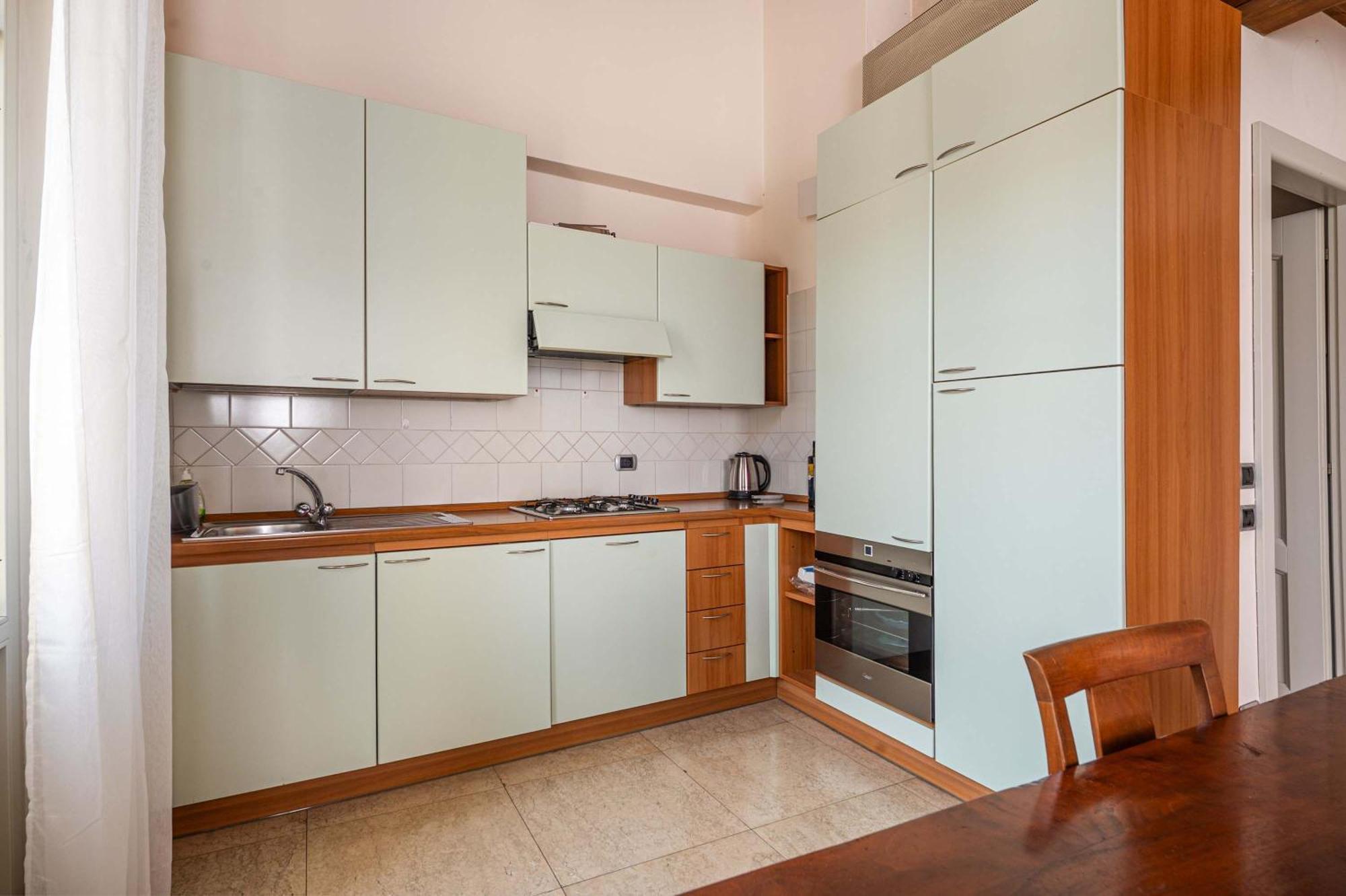 Cozy Flat With Large Balcony Few Steps From Arena