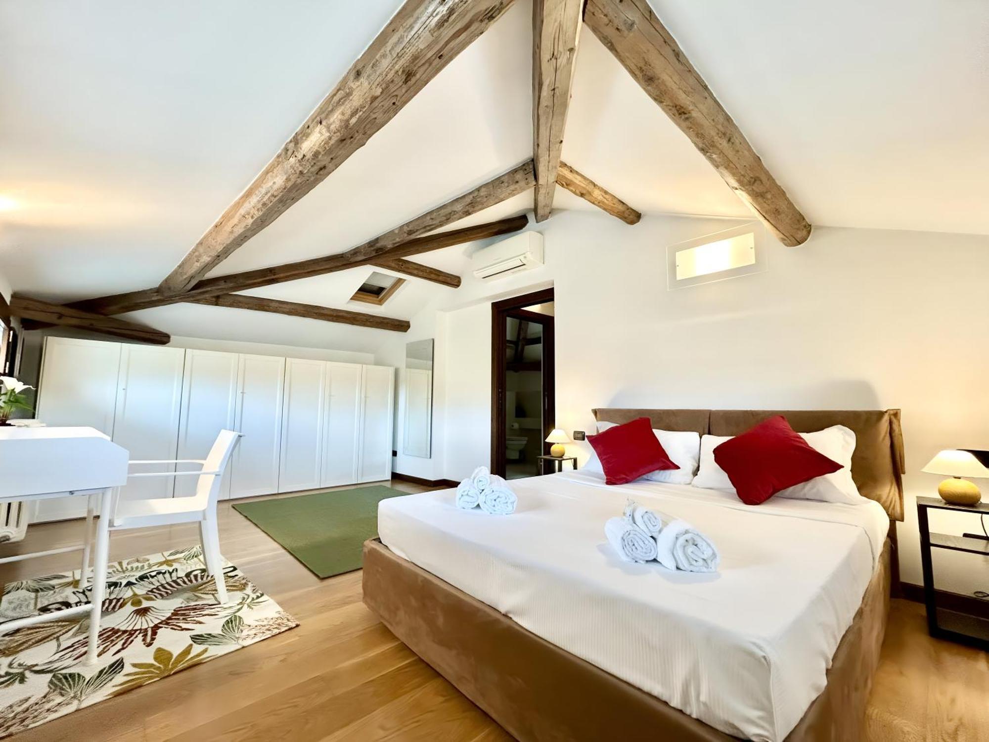 Romantic Window On Arena Apartment Verona