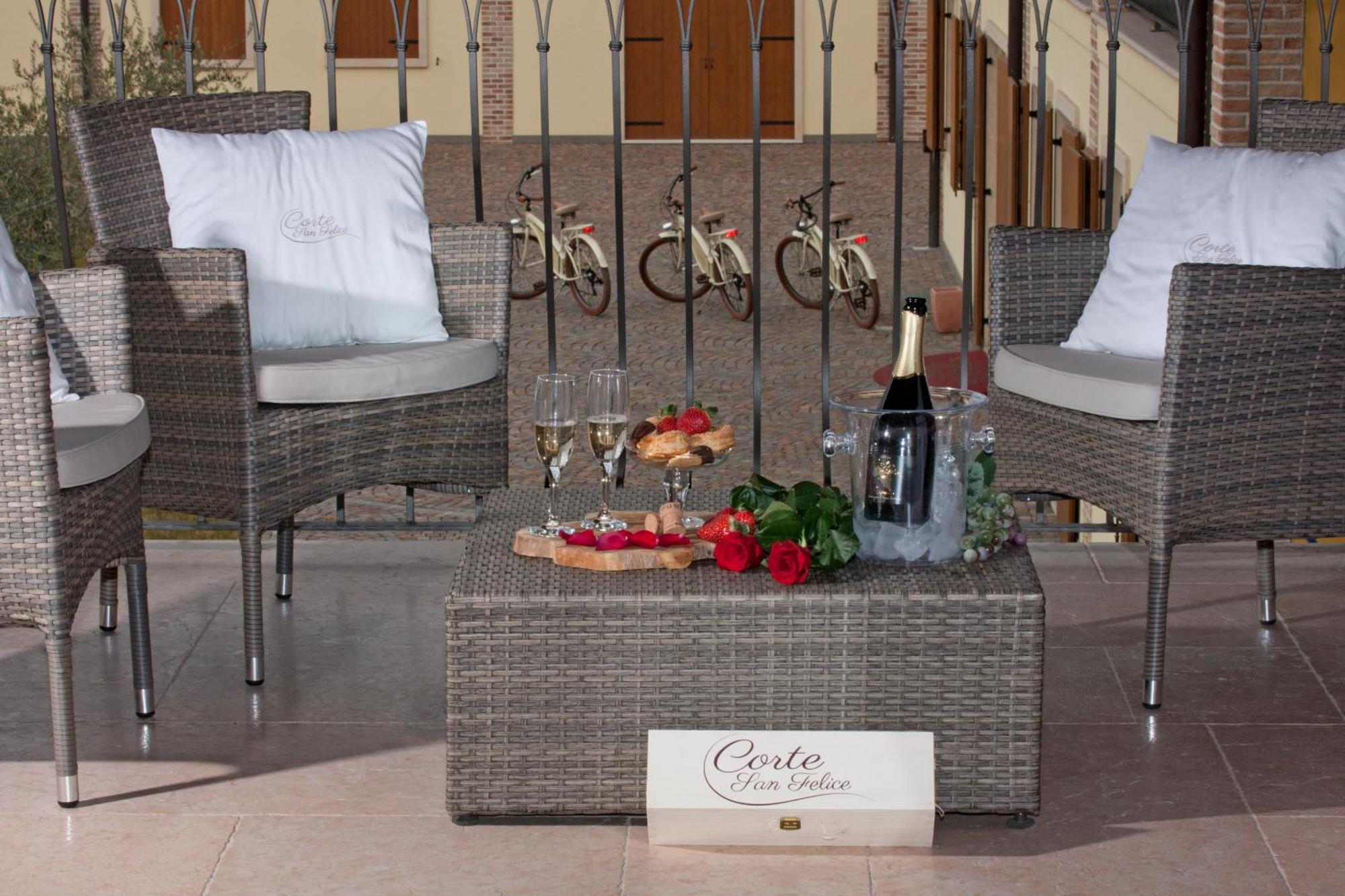 Farm stay Corte San Felice Verona