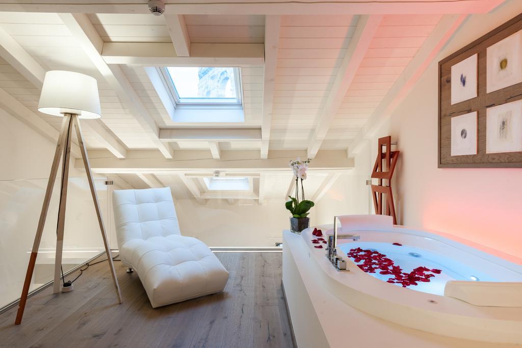 Verona Suites *