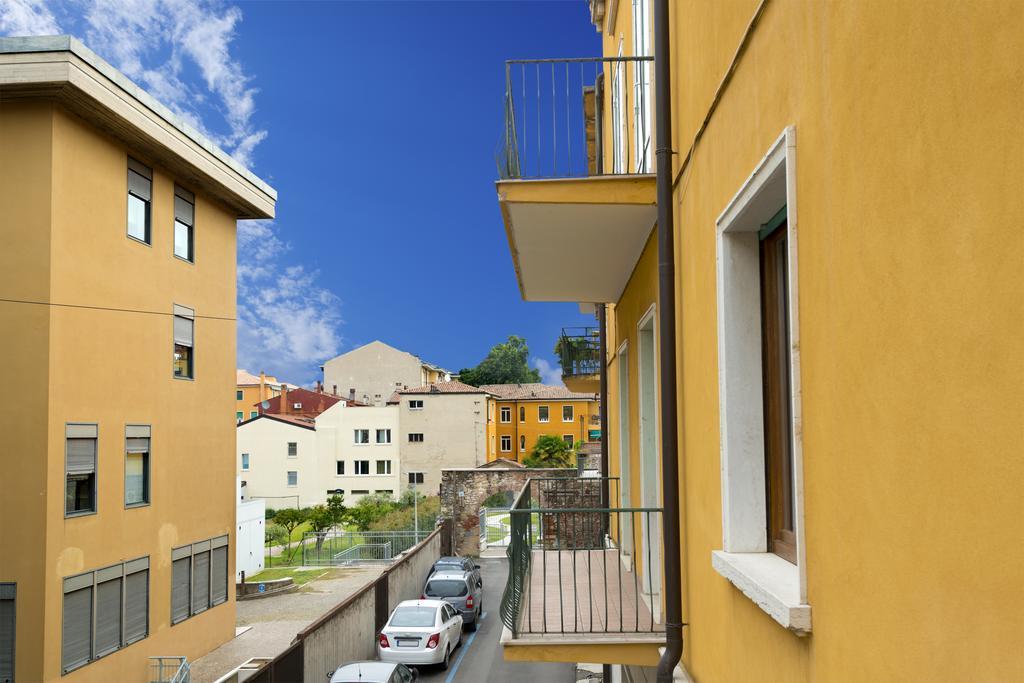 Apartment Centre