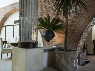 Delser Manor House