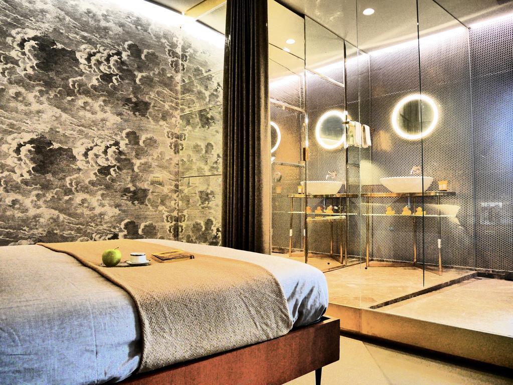 Riverview Apartment *