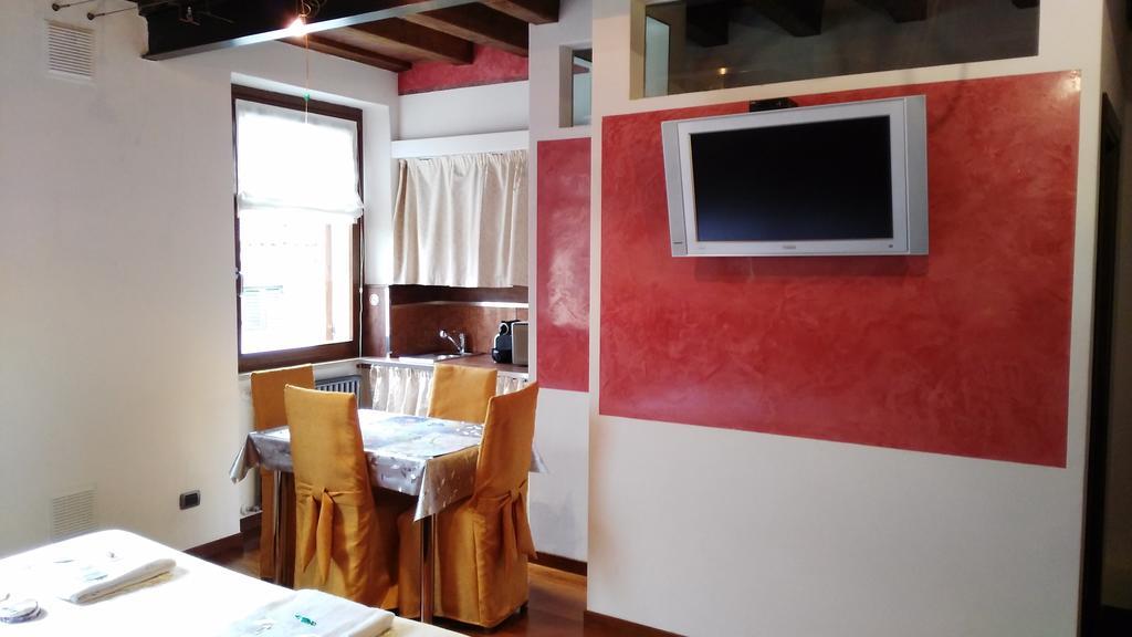Antica Via Roma Garden View Bed & Breakfast 2*