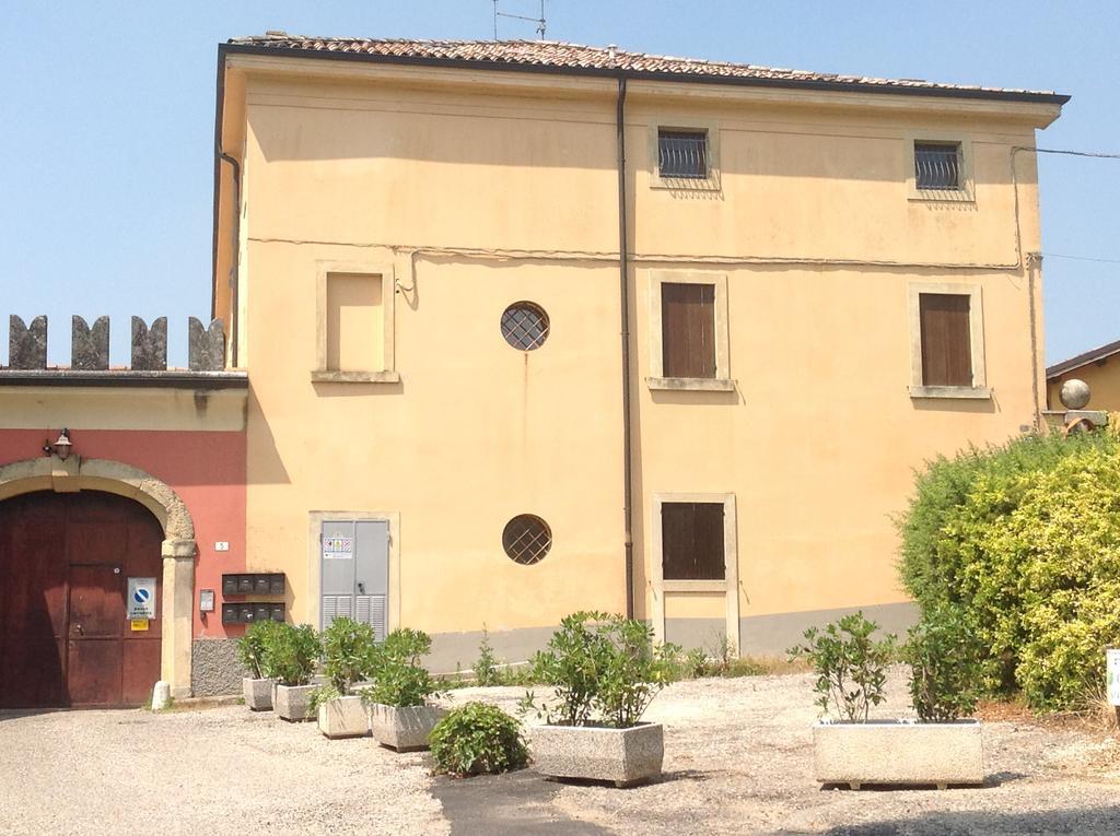 Corte San Dionigi Vakantieboerderij *