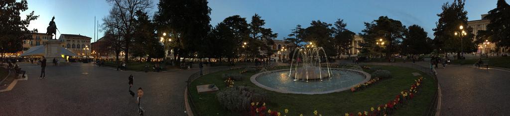Ai Giardini -vicino Ospedale Borgo Trento E Centro Storico 2*