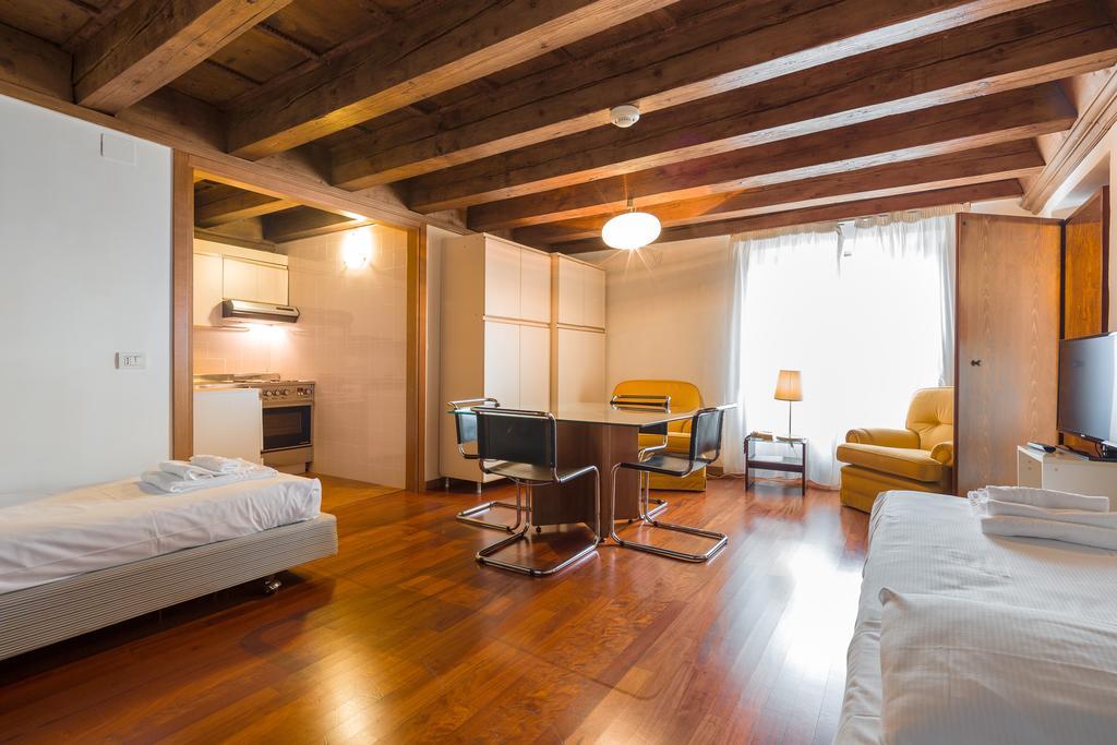 Apartment Canossa *
