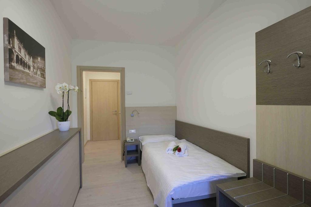 Hotel Gelmini Verona