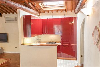 Truly Hotel *