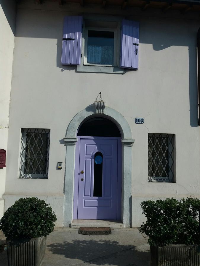 Bed & Breakfast Color 3*
