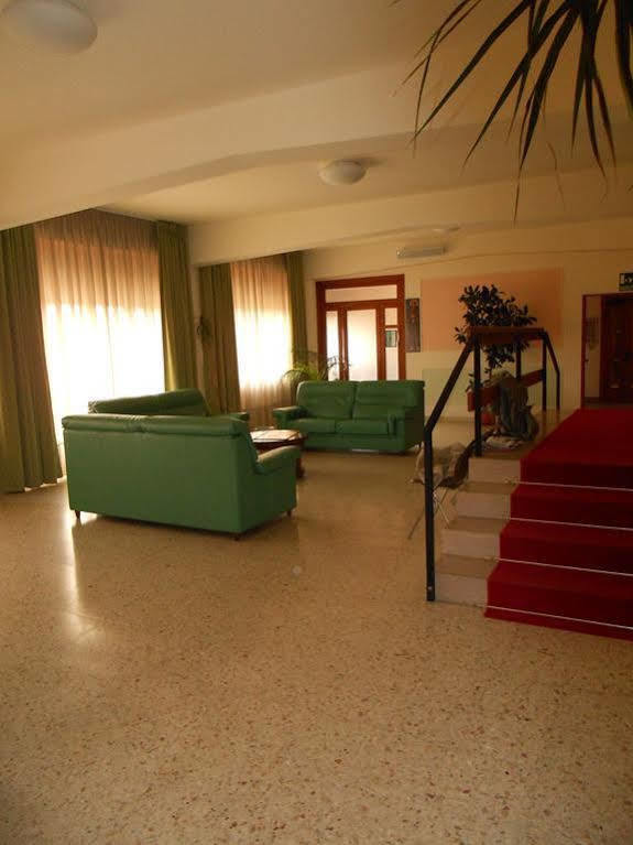 Centro Carraro Fondazione Di Religione Hotel *