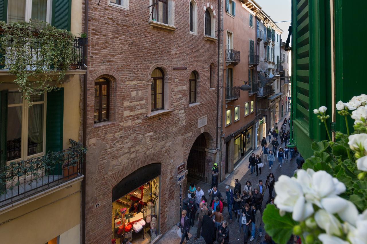 Domus - Incantevole Residenza Difronte A Casa Giulietta *