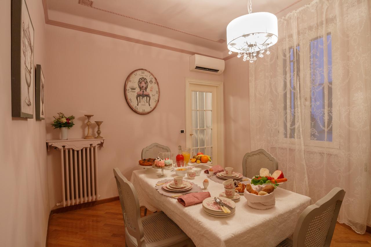 Huoneisto Domus - Incantevole Residenza Difronte A Casa Giulietta Verona