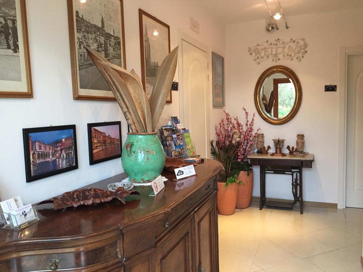 Residenza Fontana Del Ferro Guest house 2*