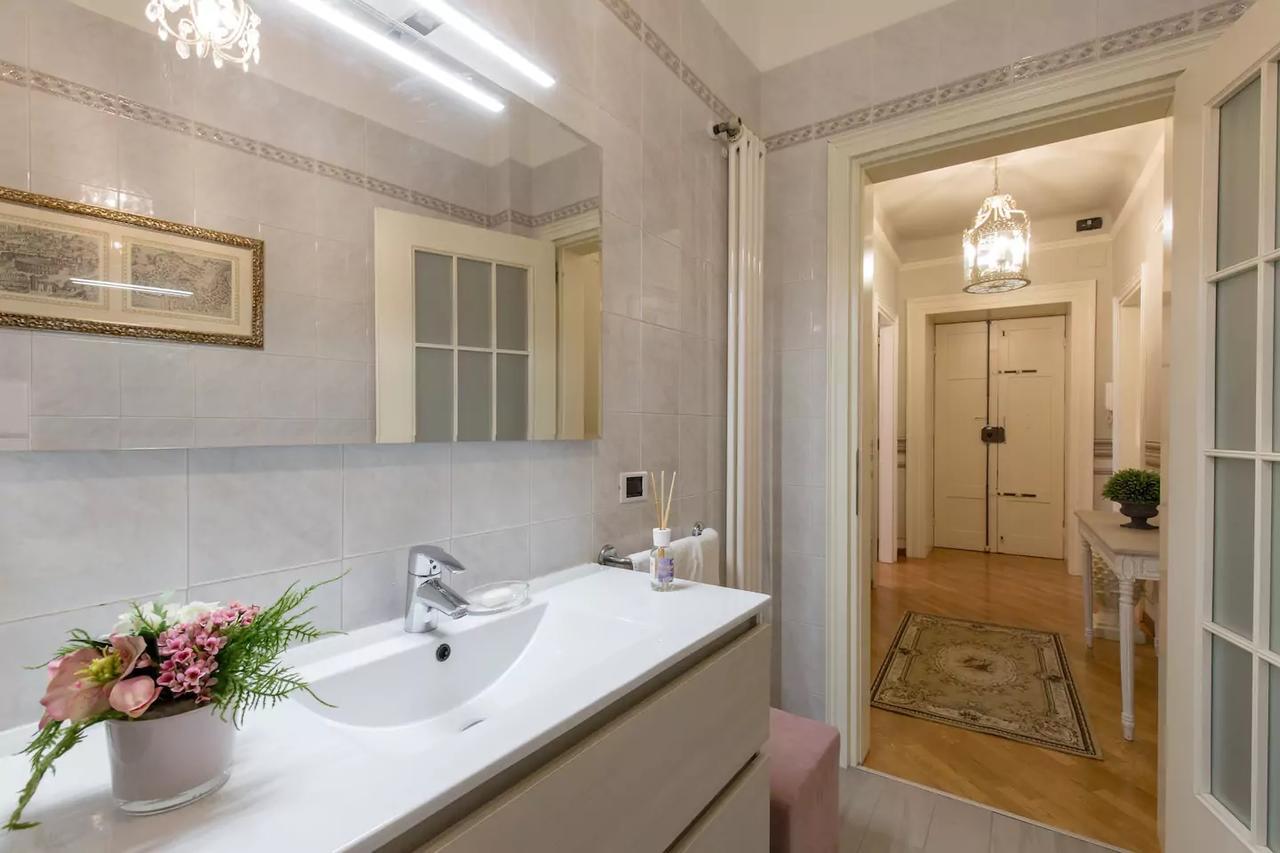 Domus - Incantevole Residenza Difronte A Casa Giulietta Căn hộ