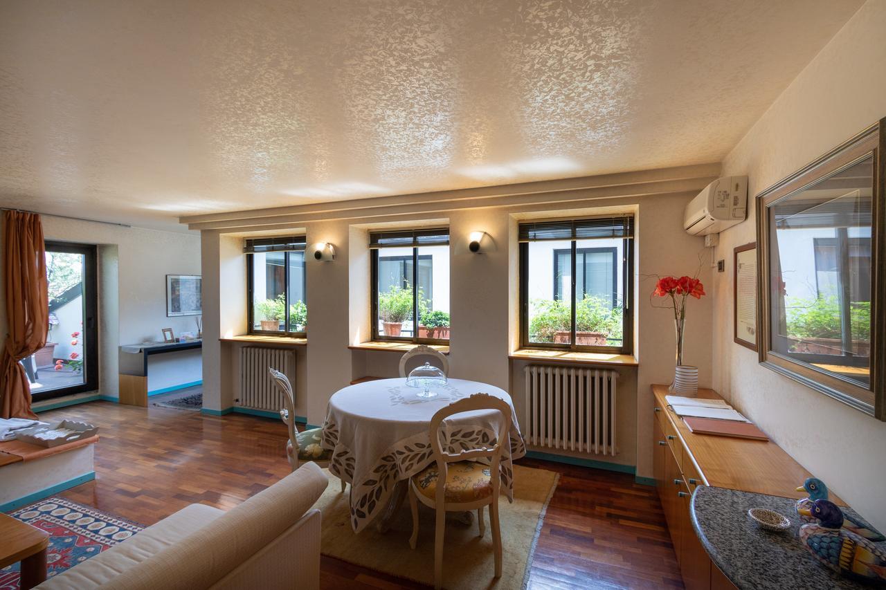Attico Di Charme Bed & Breakfast Verona