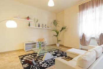 Happiness - Center * Verona