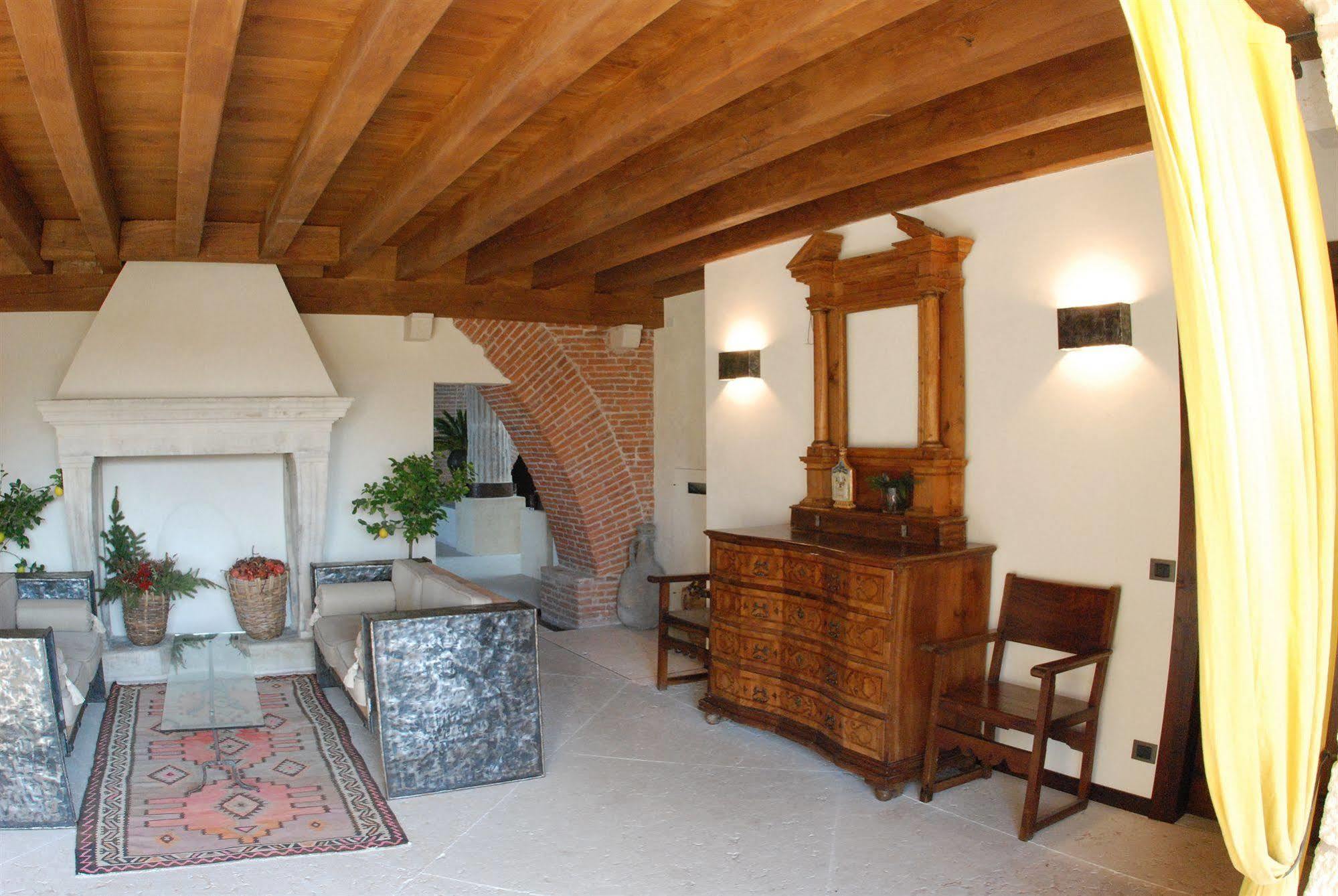 Delser Manor House Maalaistalot