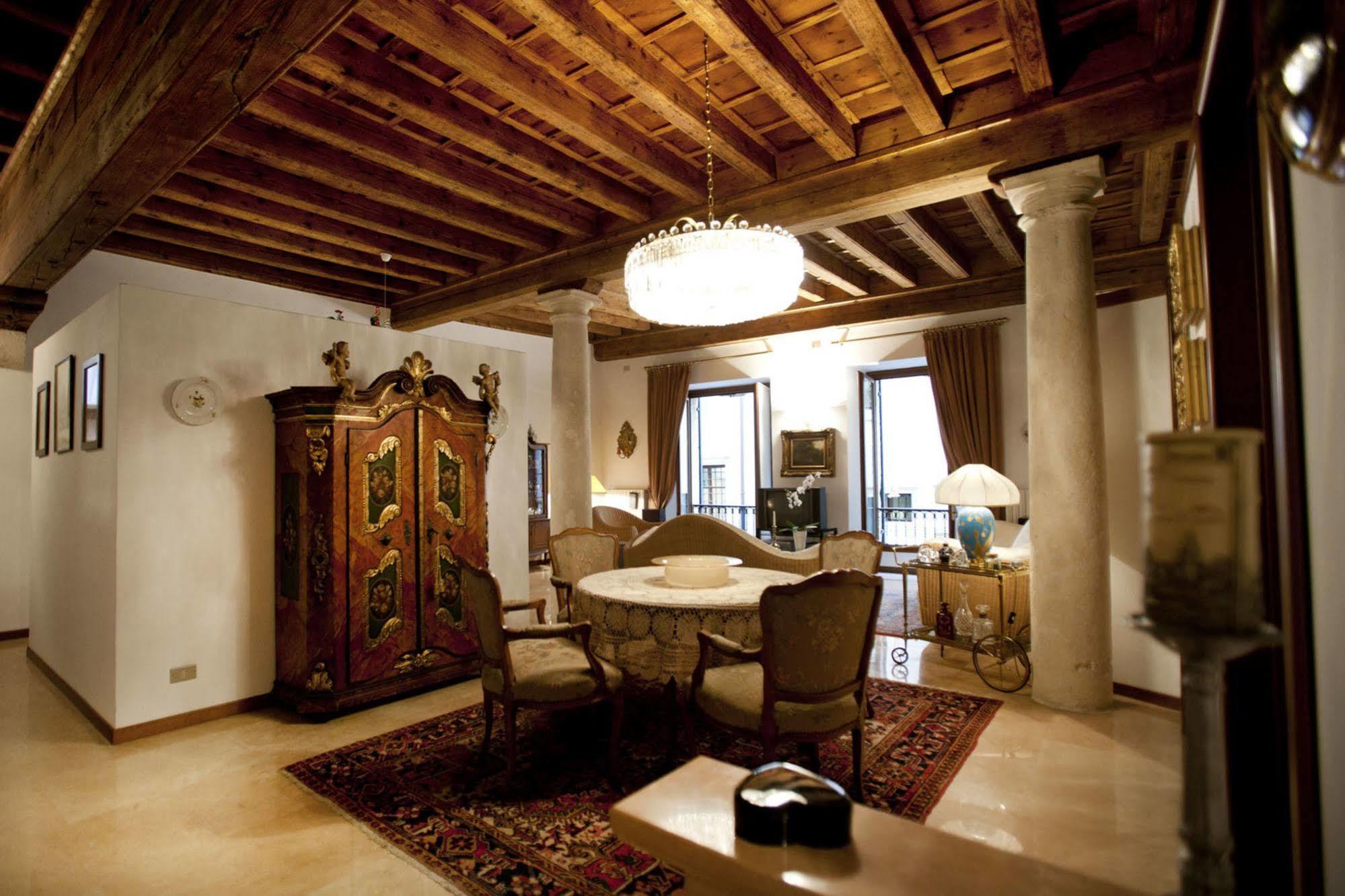 Al Pozzo Dell'amore Apartment *
